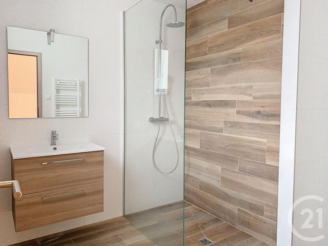 Appartement F5 à louer - 5 pièces - 130.0 m2 - ECKWERSHEIM - 67 - ALSACE - Century 21 Absis Immobilier